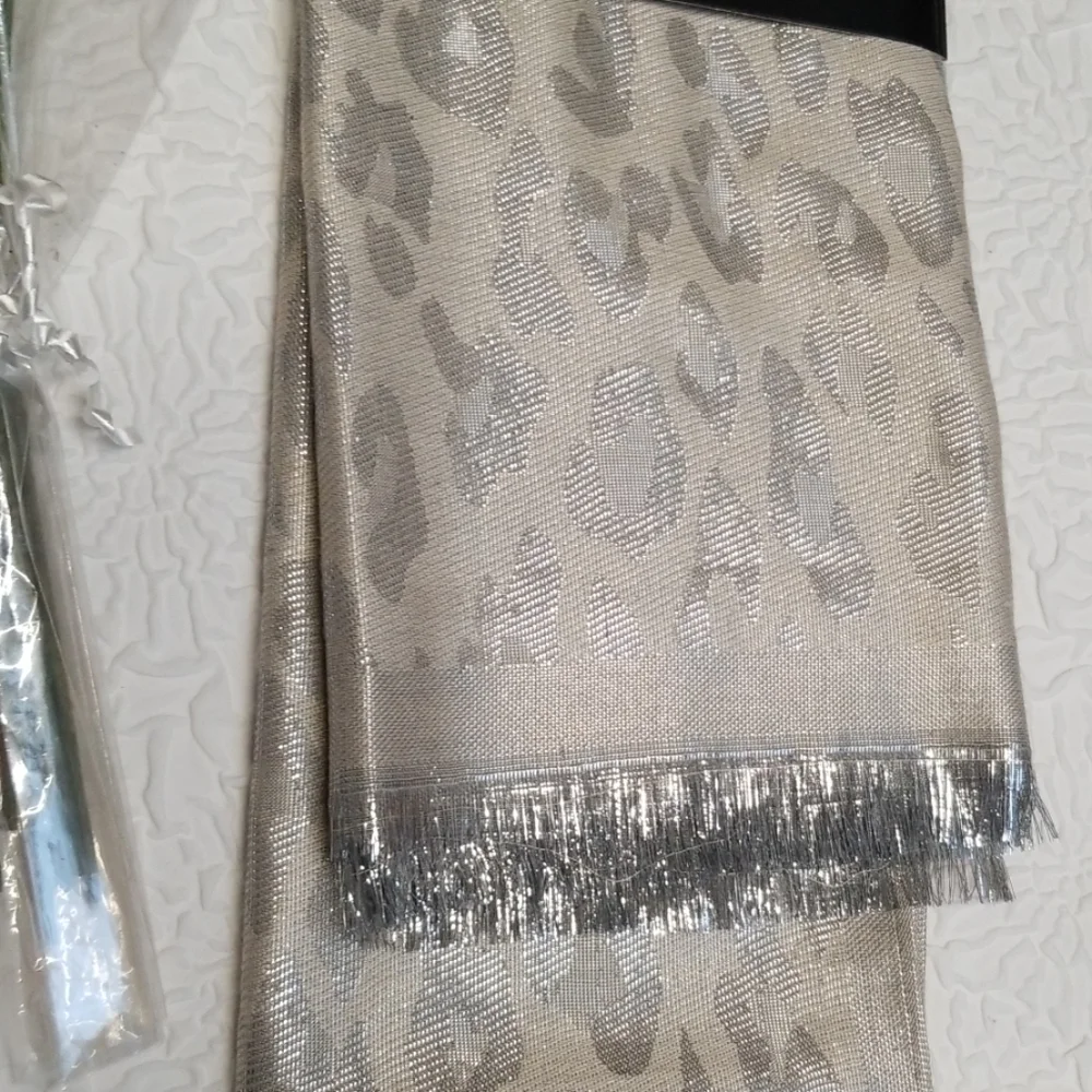 Nicole's Boutique Pashima style Metalic scarf